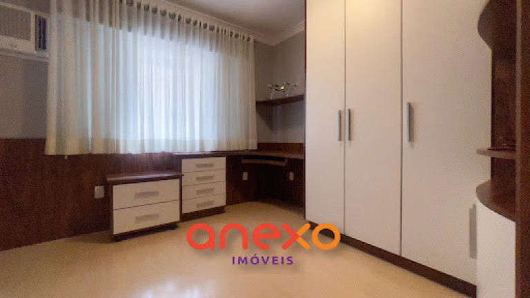 Imagem Casa com 4 Quartos à Venda, 313 m² em Centro - Blumenau