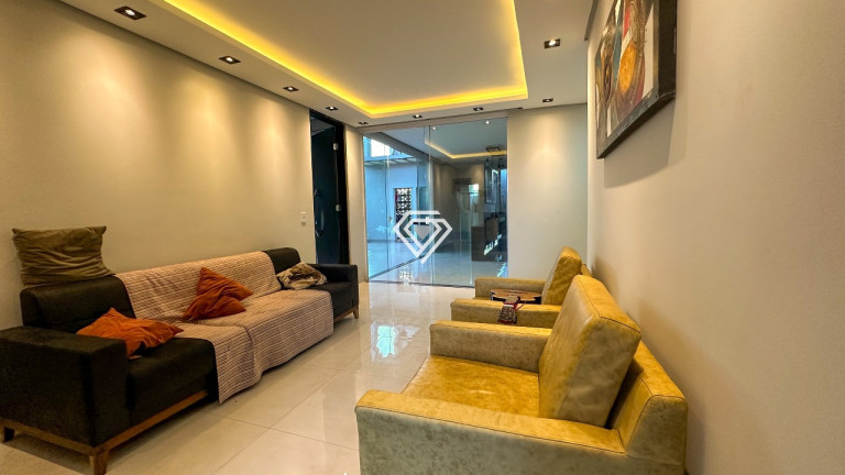 Imagem Sobrado com 3 Quartos à Venda, 273 m² em Plano Diretor Sul - Palmas Imagem Sobrado com 3 Quartos à Venda, 273 m² em Plano Diretor Sul - Palmas