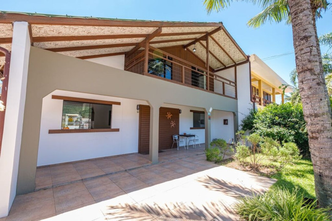 Imagem Casa com 4 Quartos à Venda, 149 m² em Armação Do Pântano Do Sul - Florianópolis Imagem Casa com 4 Quartos à Venda, 149 m² em Armação Do Pântano Do Sul - Florianópolis