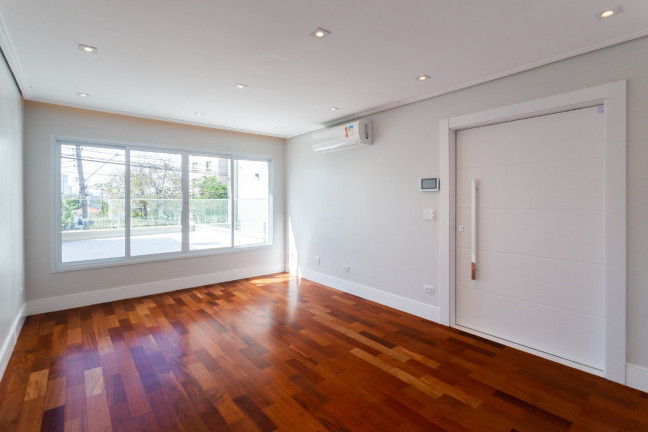 Imagem Casa com 3 Quartos à Venda, em Vila Madalena - São Paulo Imagem Casa com 3 Quartos à Venda, em Vila Madalena - São Paulo