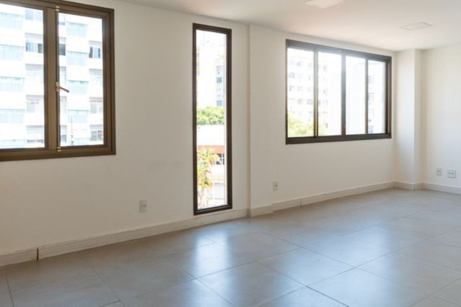 Imagem Imóvel com 3 Quartos à Venda, 92 m² em Tijuca - Rio De Janeiro Imagem Imóvel com 3 Quartos à Venda, 92 m² em Tijuca - Rio De Janeiro