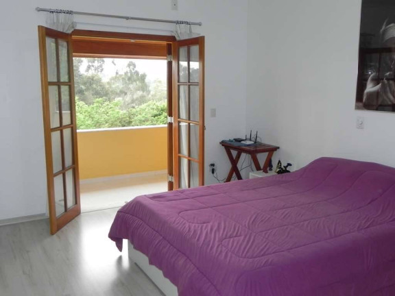 Imagem Casa com 5 Quartos à Venda, em Fazendinha - Chác. Sta. Lúcia - Carapicuíba Imagem Casa com 5 Quartos à Venda, em Fazendinha - Chác. Sta. Lúcia - Carapicuíba