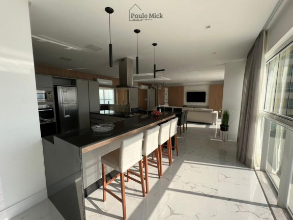 Apartamento à Venda,  em Meia Praia - Itapema