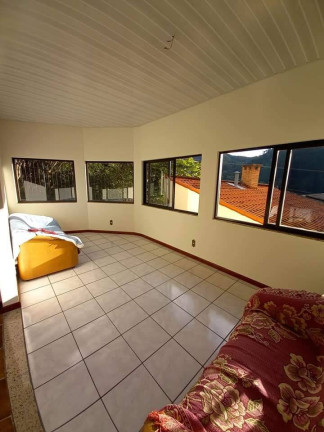 Imagem Casa com 5 Quartos à Venda, em Vale Dos Pinheiros - Nova Friburgo Imagem Casa com 5 Quartos à Venda, em Vale Dos Pinheiros - Nova Friburgo