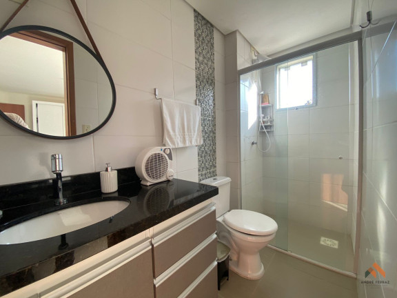 Imagem Apartamento com 2 Quartos à Venda, 65 m²