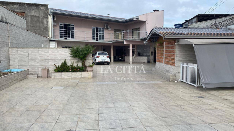 Imagem Casa com 4 Quartos à Venda, 268 m² em Barra Do Rio - Itajaí Imagem Casa com 4 Quartos à Venda, 268 m² em Barra Do Rio - Itajaí