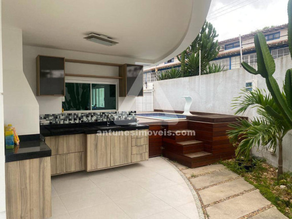 Casa com 4 Quartos à Venda, 160 m² em Portinho - Cabo Frio
