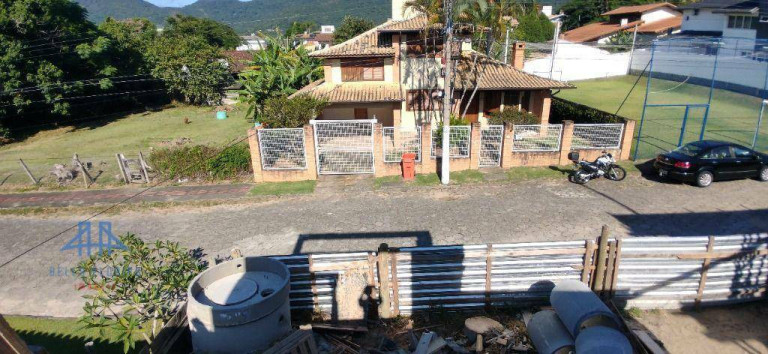 Imagem Casa com 3 Quartos à Venda, 179 m² em Lagoa Da Conceição - Florianópolis Imagem Casa com 3 Quartos à Venda, 179 m² em Lagoa Da Conceição - Florianópolis
