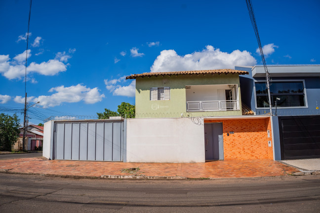 Casa com 3 Quartos à Venda, 169 m² em Vila Palmira - Campo Grande