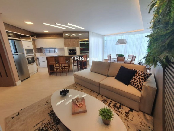 Imagem Imóvel com 3 Quartos à Venda, 128 m² em Centro - Balneário Camboriú