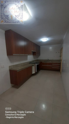 Apartamento com 4 Quartos para Alugar, 178 m² em Gonzaga - Santos