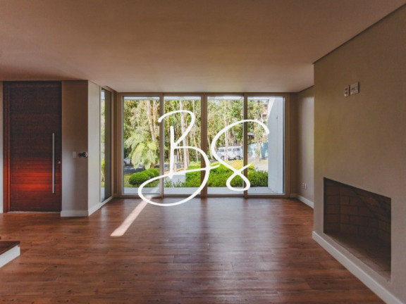 Imagem Casa com 4 Quartos à Venda, 1.096 m² em Centro - Gramado Imagem Casa com 4 Quartos à Venda, 1.096 m² em Centro - Gramado
