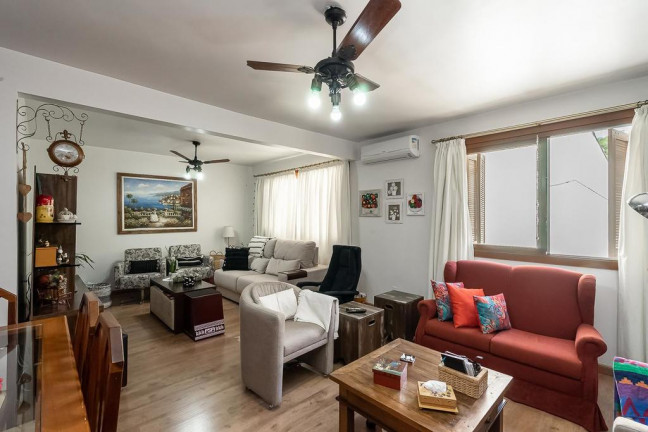 Imagem Apartamento com 3 Quartos à Venda, 226 m² em Petrópolis - Porto Alegre Imagem Apartamento com 3 Quartos à Venda, 226 m² em Petrópolis - Porto Alegre