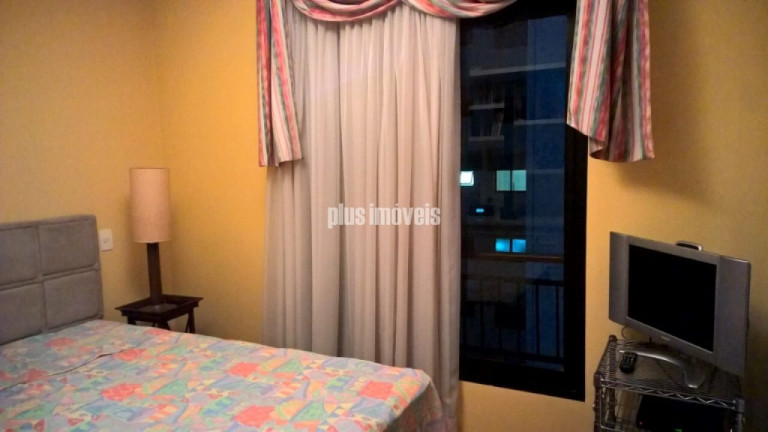Imagem Apartamento com 3 Quartos à Venda, 205 m² em Vila Nova Conceição - São Paulo Imagem Apartamento com 3 Quartos à Venda, 205 m² em Vila Nova Conceição - São Paulo
