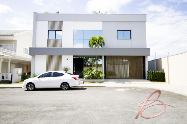 Casa com 4 Quartos à Venda, 250 m² em Barra - Balneário Camboriú
