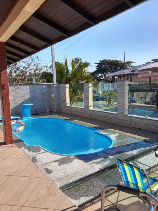 Imagem Casa com 6 Quartos à Venda, 222 m² em Santa Terezinha - Pontal Do Paraná