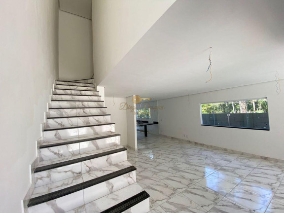 Imagem Casa com 4 Quartos à Venda, 220 m² em Granja Guarani - Teresópolis Imagem Casa com 4 Quartos à Venda, 220 m² em Granja Guarani - Teresópolis