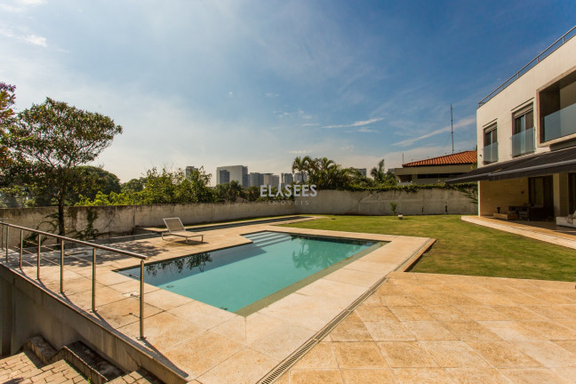 Imagem Casa com 4 Quartos à Venda, 388 m² em Vila Tramontano - São Paulo Imagem Casa com 4 Quartos à Venda, 388 m² em Vila Tramontano - São Paulo