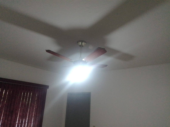 Imagem Casa com 2 Quartos para Alugar, em Arapongas Imagem Casa com 2 Quartos para Alugar, em Arapongas
