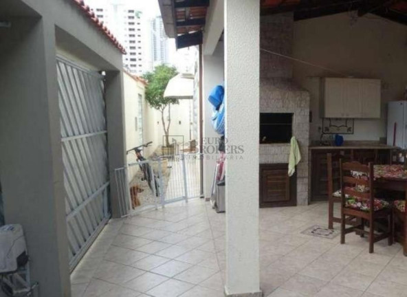 Imagem Casa com 5 Quartos à Venda, 226 m² em Centro - Balneário Camboriú