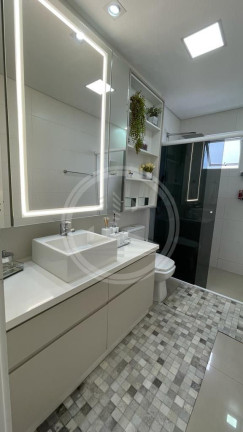 Imagem Apartamento com 3 Quartos à Venda, 141 m² em Centro - Balneário Camboriú Imagem Apartamento com 3 Quartos à Venda, 141 m² em Centro - Balneário Camboriú