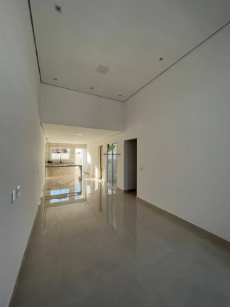 Imagem Casa com 2 Quartos à Venda, 75 m²