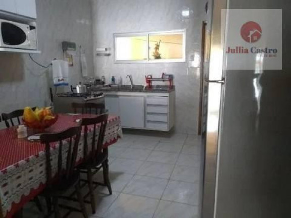 Imagem Casa com 3 Quartos à Venda, 225 m² Imagem Casa com 3 Quartos à Venda, 225 m²