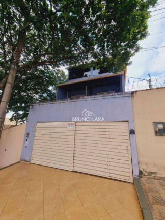 Imagem Casa com 3 Quartos à Venda, 235 m² em Lago Azul - Igarapé Imagem Casa com 3 Quartos à Venda, 235 m² em Lago Azul - Igarapé
