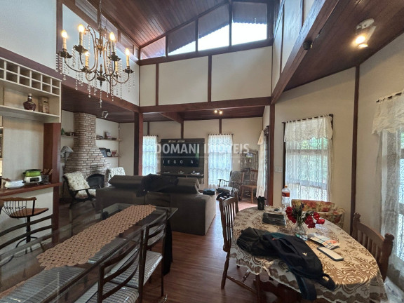 Imagem Casa com 3 Quartos à Venda, 117 m² em Região Do Alto Do Capivari - Campos Do Jordão Imagem Casa com 3 Quartos à Venda, 117 m² em Região Do Alto Do Capivari - Campos Do Jordão