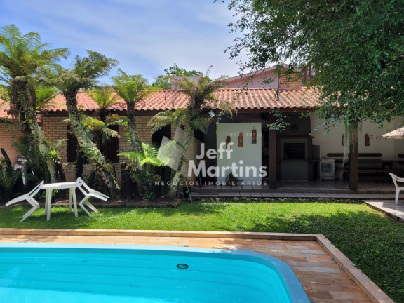 Imagem Casa com 3 Quartos à Venda, 218 m² em Campeche - Florianópolis Imagem Casa com 3 Quartos à Venda, 218 m² em Campeche - Florianópolis
