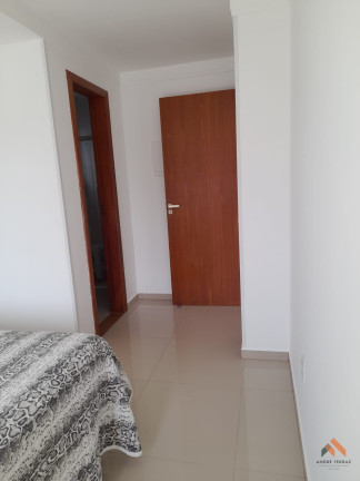 Imagem Casa com 2 Quartos à Venda, 80 m²