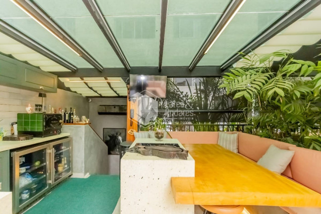 Imagem Casa com 1 Quarto à Venda, 138 m² em Vila Nova Conceição - São Paulo Imagem Casa com 1 Quarto à Venda, 138 m² em Vila Nova Conceição - São Paulo