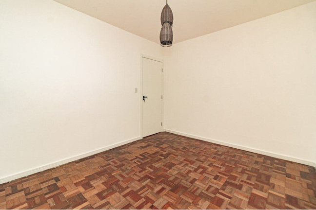 Imagem Imóvel com 1 Quarto à Venda, 61 m² em Navegantes - Porto Alegre Imagem Imóvel com 1 Quarto à Venda, 61 m² em Navegantes - Porto Alegre