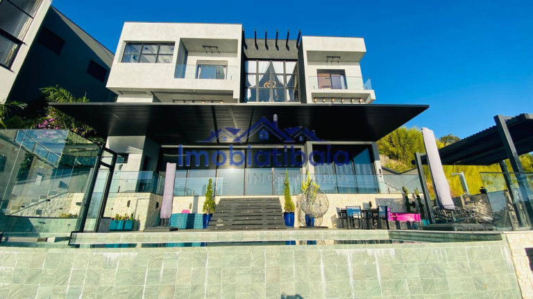 Imagem Casa de Condomínio com 4 Quartos à Venda, 1.050 m² em Centro - Igaratá
