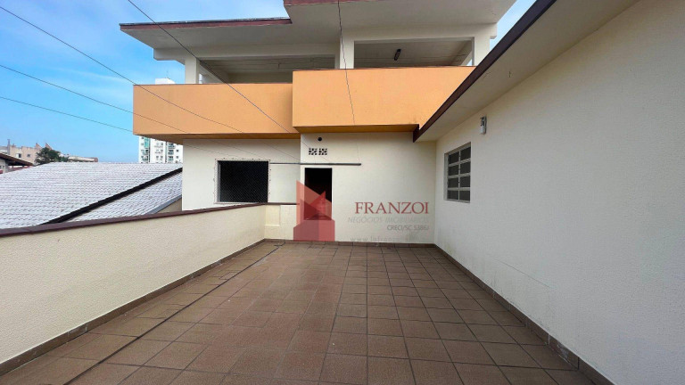 Imagem Sobrado com 3 Quartos à Venda, 450 m² em Vila Operária - Itajaí Imagem Sobrado com 3 Quartos à Venda, 450 m² em Vila Operária - Itajaí