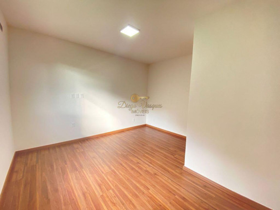 Imagem Casa com 3 Quartos à Venda, 300 m² em Albuquerque - Teresópolis Imagem Casa com 3 Quartos à Venda, 300 m² em Albuquerque - Teresópolis