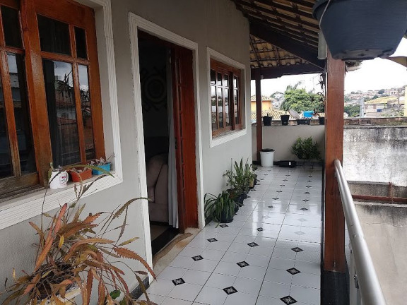 Casa com 7 Quartos à Venda, 280 m² em Nacional - Contagem
