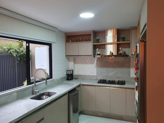 Imagem Sobrado com 3 Quartos à Venda, 182 m² em Xaxim - Curitiba Imagem Sobrado com 3 Quartos à Venda, 182 m² em Xaxim - Curitiba