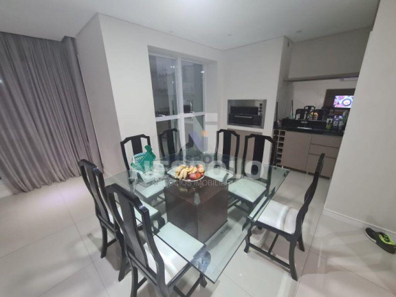 Imagem Apartamento com 2 Quartos à Venda, 140 m² em Centro - Balneario Camboriu