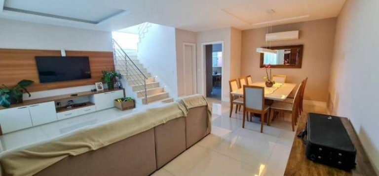 Imagem Casa com 3 Quartos à Venda, 280 m² em Jacarepaguá - Rio De Janeiro