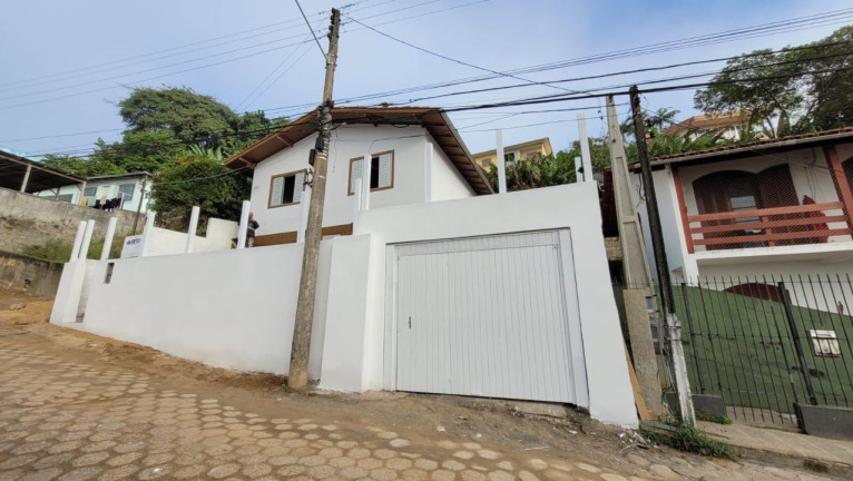 Imagem Casa com 3 Quartos à Venda, em Trindade - Florianópolis Imagem Casa com 3 Quartos à Venda, em Trindade - Florianópolis