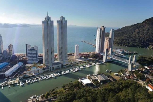Imagem Apartamento com 4 Quartos à Venda, 280 m² em Centro - Balneário Camboriú