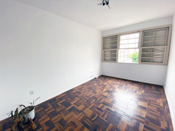 Imagem Imóvel com 3 Quartos à Venda, 91 m² em Floresta - Porto Alegre Imagem Imóvel com 3 Quartos à Venda, 91 m² em Floresta - Porto Alegre