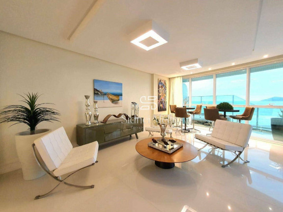 Apartamento com 3 Quartos à Venda, 214 m² em Frente Mar Centro - Balneário Camboriú