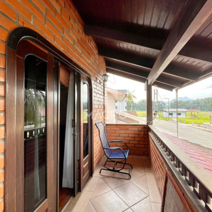 Imagem Casa com 3 Quartos à Venda, 166 m² em Ilha Da Figueira - Jaraguá Do Sul Imagem Casa com 3 Quartos à Venda, 166 m² em Ilha Da Figueira - Jaraguá Do Sul