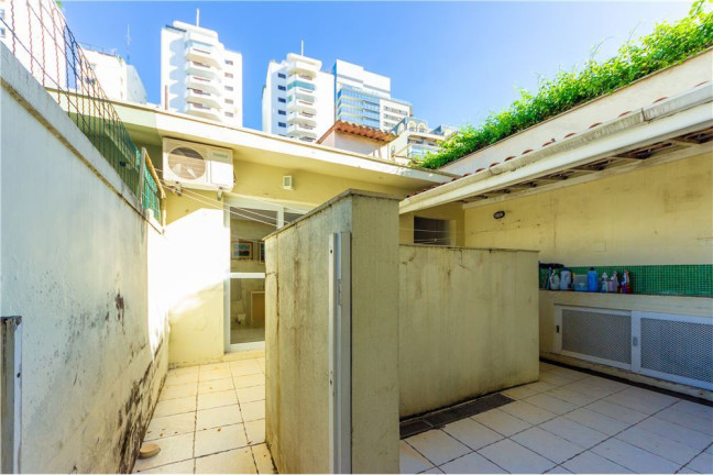 Imagem Casa com 3 Quartos à Venda, em Vila Nova Conceição - São Paulo Imagem Casa com 3 Quartos à Venda, em Vila Nova Conceição - São Paulo