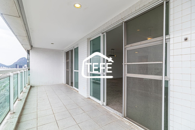 Imagem Cobertura com 4 Quartos à Venda, 318 m² em Jacarepaguá - Rio De Janeiro