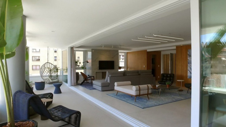 Imagem Imóvel com 3 Quartos à Venda, 230 m² em Menino Deus - Porto Alegre Imagem Imóvel com 3 Quartos à Venda, 230 m² em Menino Deus - Porto Alegre