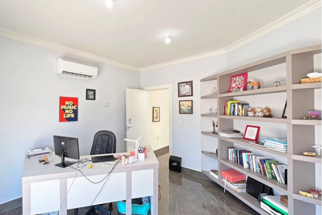 Imagem Casa com 2 Quartos à Venda, 170 m² em Hípica - Porto Alegre Imagem Casa com 2 Quartos à Venda, 170 m² em Hípica - Porto Alegre