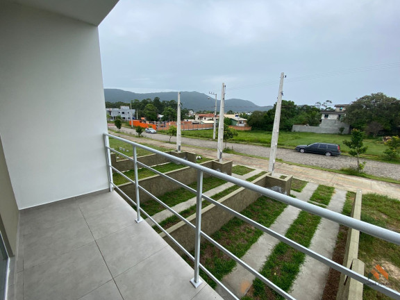 Imagem Casa com 2 Quartos à Venda, 92 m²